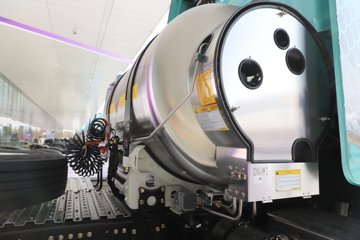 ��������X6000 �����콢 16L LNG 700���� 6X4 ��ʿ��12�� AMT�Զ��� ǣ����ͼƬ