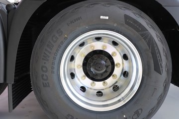 ��������X6000 �����콢 16L LNG 700���� 6X4 ��ʿ��12�� AMT�Զ��� ǣ����ͼƬ