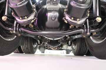 ��������X6000 �����콢 16L LNG 700���� 6X4 ��ʿ��12�� AMT�Զ��� ǣ����ͼƬ