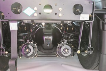 ��������X6000 �����콢 16L LNG 700���� 6X4 ��ʿ��12�� AMT�Զ��� ǣ����ͼƬ