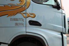 陕汽德龙X6000 臻选版 15.7L LNG 720马力 6X4 法士特16档 牵引车