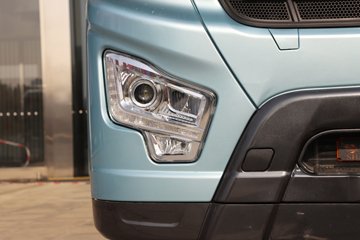 ��������X6000 ��ѡ�� 15.7L LNG 720���� 6X4 ��ʿ��16�� ǣ����ͼƬ