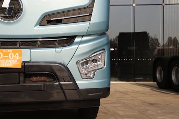 ��������X6000 ��ѡ�� 15.7L LNG 720���� 6X4 ��ʿ��16�� ǣ����ͼƬ