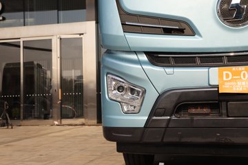 ��������X6000 ��ѡ�� 15.7L LNG 720���� 6X4 ��ʿ��16�� ǣ����ͼƬ