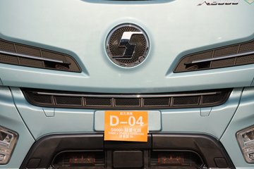 ��������X6000 ��ѡ�� 15.7L LNG 720���� 6X4 ��ʿ��16�� ǣ����ͼƬ