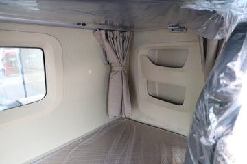 ��������X6000 ��ѡ�� 15.7L LNG 720���� 6X4 ��ʿ��16�� ǣ����ͼƬ