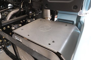 ��������X6000 ��ѡ�� 15.7L LNG 720���� 6X4 ��ʿ��16�� ǣ����ͼƬ