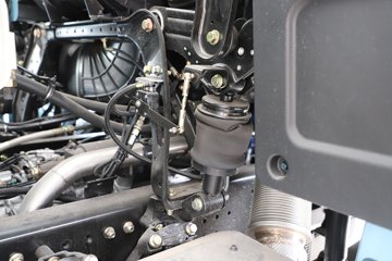 ��������X6000 ��ѡ�� 15.7L LNG 720���� 6X4 ��ʿ��16�� ǣ����ͼƬ