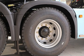 ��������X6000 ��ѡ�� 15.7L LNG 720���� 6X4 ��ʿ��16�� ǣ����ͼƬ