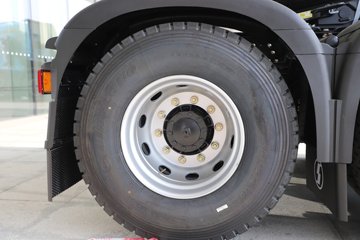 ��������X6000 ��ѡ�� 15.7L LNG 720���� 6X4 ��ʿ��16�� ǣ����ͼƬ