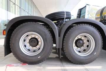 ��������X6000 ��ѡ�� 15.7L LNG 720���� 6X4 ��ʿ��16�� ǣ����ͼƬ