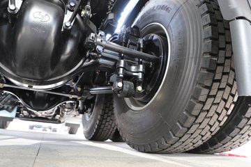 ��������X6000 ��ѡ�� 15.7L LNG 720���� 6X4 ��ʿ��16�� ǣ����ͼƬ