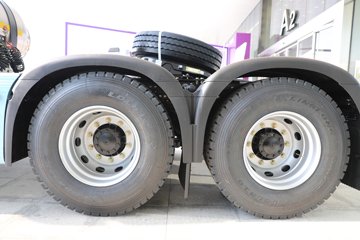 ��������X6000 ��ѡ�� 15.7L LNG 720���� 6X4 ��ʿ��16�� ǣ����ͼƬ