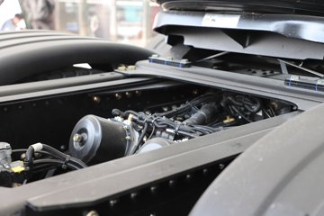 ��������X6000 ��ѡ�� 15.7L LNG 720���� 6X4 ��ʿ��16�� ǣ����ͼƬ