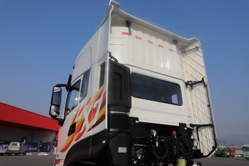 �����½� ����X7 440���� 6X4 ����12�� ǣ����ͼƬ