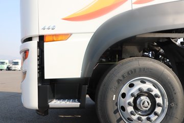 �����½� ����X7 440���� 6X4 ����12�� ǣ����ͼƬ