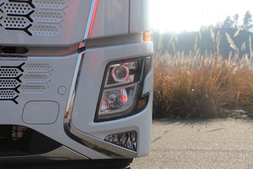 �����½� ����X7 440���� 6X4 ����12�� ǣ����ͼƬ