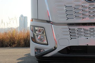 �����½� ����X7 440���� 6X4 ����12�� ǣ����ͼƬ