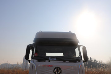 �����½� ����X7 440���� 6X4 ����12�� ǣ����ͼƬ