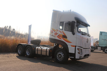 �����½� ����X7 440���� 6X4 ����12�� ǣ����ͼƬ