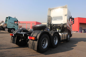 �����½� ����X7 440���� 6X4 ����12�� ǣ����ͼƬ