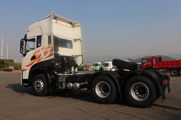 �����½� ����X7 440���� 6X4 ����12�� ǣ����ͼƬ