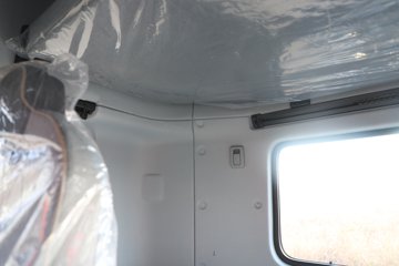 �����½� ����X7 440���� 6X4 ����12�� ǣ����ͼƬ