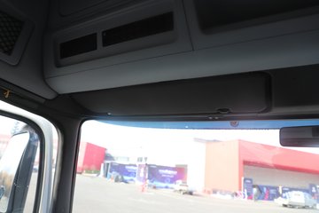 �����½� ����X7 440���� 6X4 ����12�� ǣ����ͼƬ