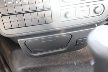 �����½� ����X7 440���� 6X4 ����12�� ǣ����ͼƬ