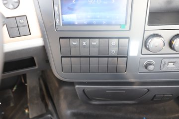 �����½� ����X7 440���� 6X4 ����12�� ǣ����ͼƬ