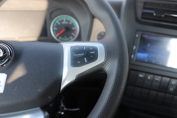 �����½� ����X7 440���� 6X4 ����12�� ǣ����ͼƬ