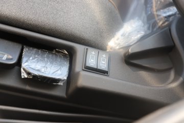 �����½� ����X7 440���� 6X4 ����12�� ǣ����ͼƬ