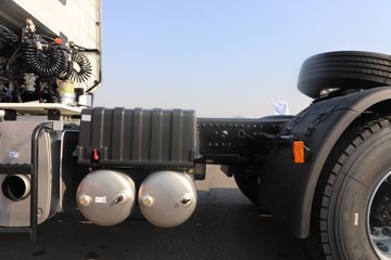 �����½� ����X7 440���� 6X4 ����12�� ǣ����ͼƬ