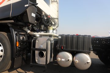 �����½� ����X7 440���� 6X4 ����12�� ǣ����ͼƬ