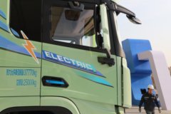 陕汽德龙G6000E 6X4 纯电动牵引车 潍柴600.63kWh 陕汽德龙G6000E 6X4 纯电动牵引车 潍柴600.63kWh