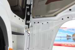 陕汽德龙G6000E 4X2 纯电动牵引车 512.59kWh