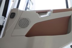 陕汽德龙G6000E 4X2 纯电动牵引车 512.59kWh