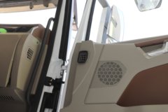 陕汽德龙G6000E 4X2 纯电动牵引车 512.59kWh