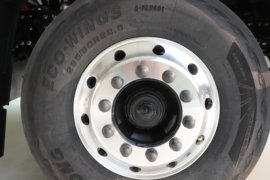 德龙G6000E&nbsp;电动牵引车底盘图片