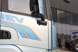 德龙X5000E&nbsp;电动牵引车外观图片