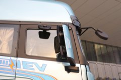 陕汽德龙X5000E 轻量化版 6X4 换电式纯电动牵引车 600.92kWh