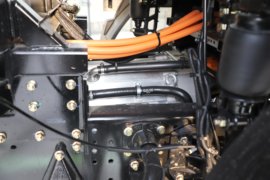 德龙X5000E&nbsp;电动牵引车底盘图片