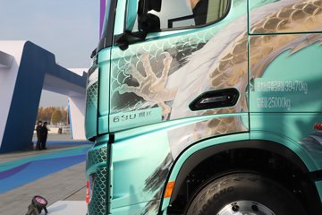 ��������X6000 �����콢 14.6L LNG 630���� 6X4 ��ʿ��12�� AMT�Զ��� ǣ����ͼƬ