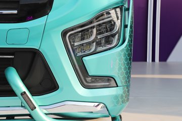 ��������X6000 �����콢 14.6L LNG 630���� 6X4 ��ʿ��12�� AMT�Զ��� ǣ����ͼƬ