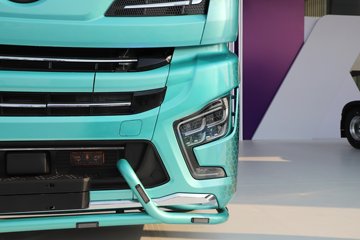 ��������X6000 �����콢 14.6L LNG 630���� 6X4 ��ʿ��12�� AMT�Զ��� ǣ����ͼƬ