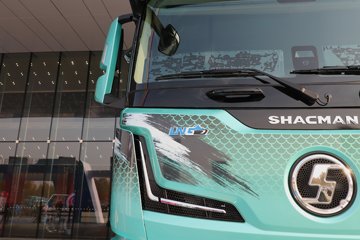 ��������X6000 �����콢 14.6L LNG 630���� 6X4 ��ʿ��12�� AMT�Զ��� ǣ����ͼƬ