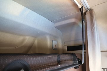 ��������X6000 �����콢 14.6L LNG 630���� 6X4 ��ʿ��12�� AMT�Զ��� ǣ����ͼƬ