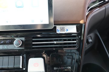 ��������X6000 �����콢 14.6L LNG 630���� 6X4 ��ʿ��12�� AMT�Զ��� ǣ����ͼƬ