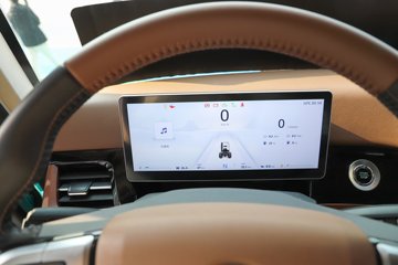 ��������X6000 �����콢 14.6L LNG 630���� 6X4 ��ʿ��12�� AMT�Զ��� ǣ����ͼƬ