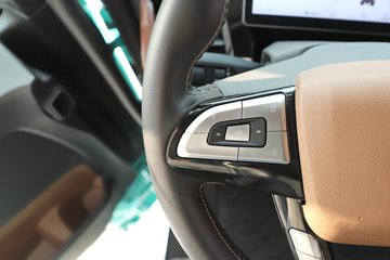 ��������X6000 �����콢 14.6L LNG 630���� 6X4 ��ʿ��12�� AMT�Զ��� ǣ����ͼƬ